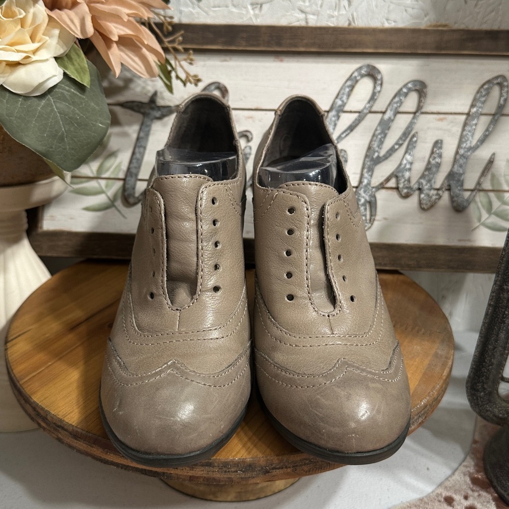 Born greige leather booties